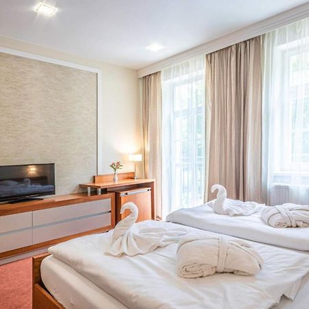 Hotel Reza Františkovy Lázně Exteriör bild