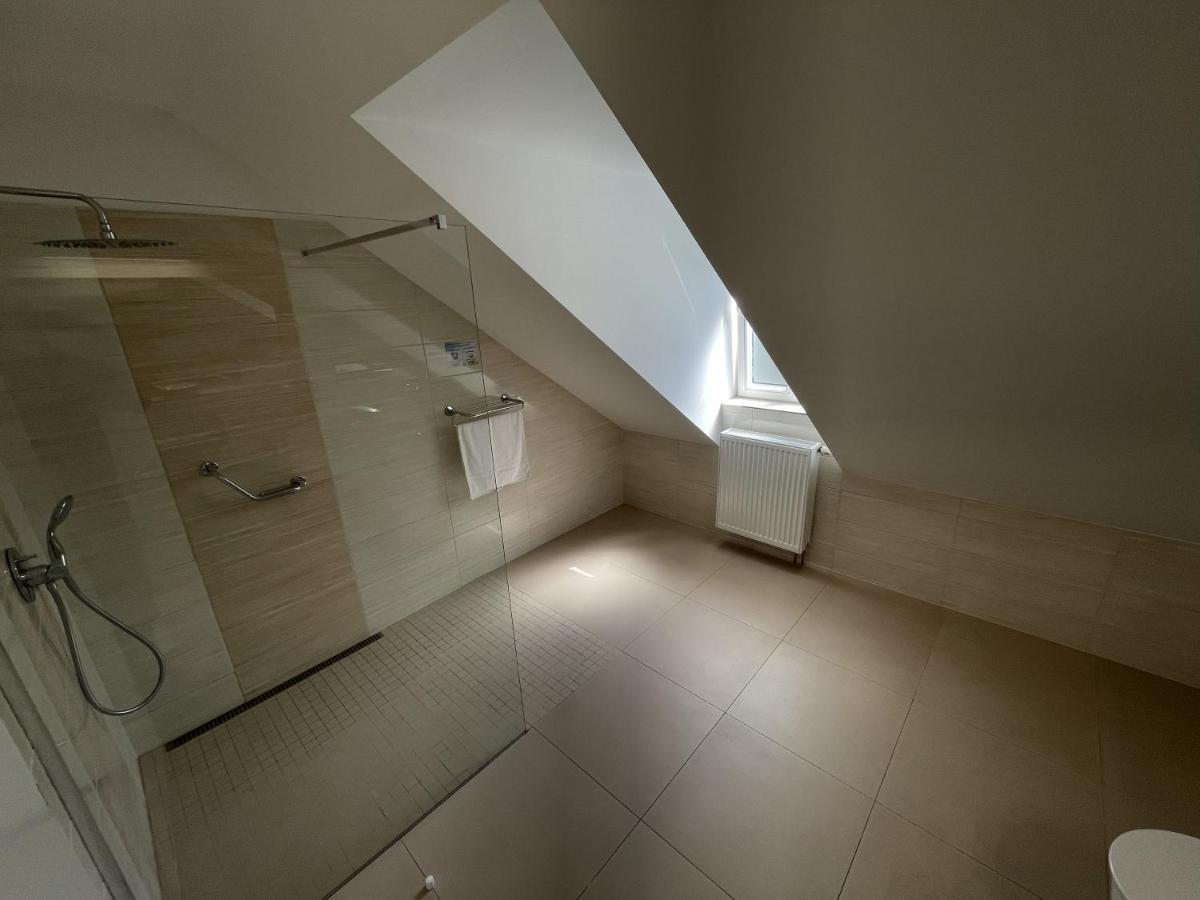 Hotel Reza Františkovy Lázně Exteriör bild