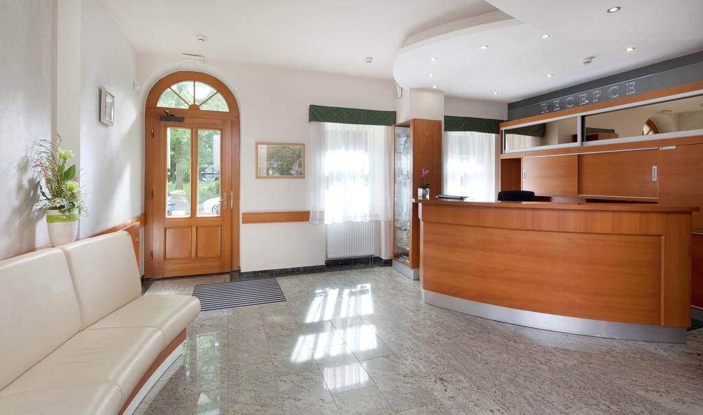 Hotel Reza Františkovy Lázně Exteriör bild