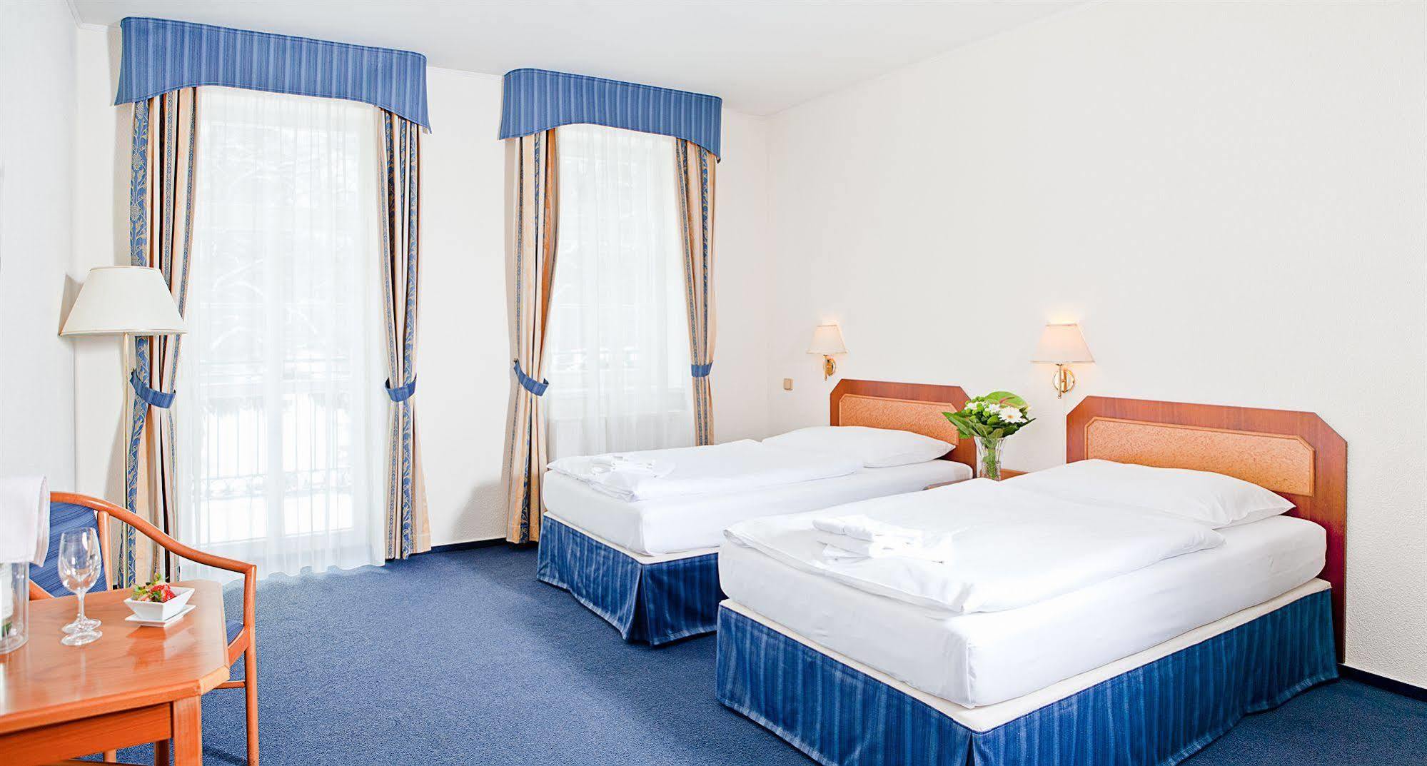 Hotel Reza Františkovy Lázně Exteriör bild