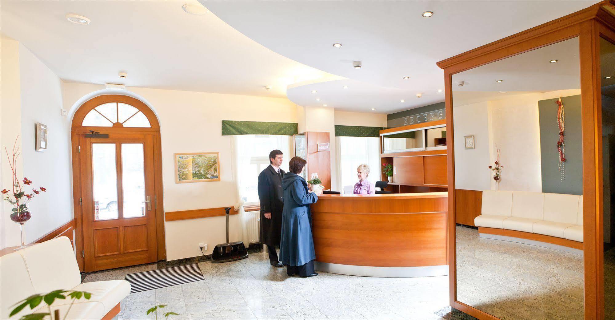 Hotel Reza Františkovy Lázně Exteriör bild